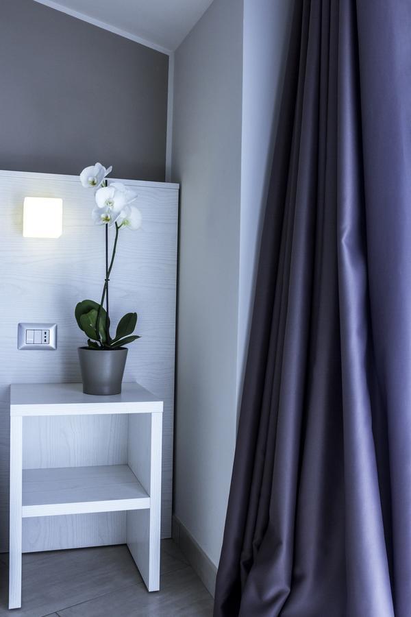 Hotel Beatrice Сіроло Екстер'єр фото