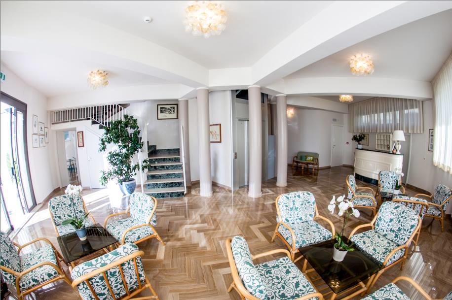 Hotel Beatrice Сіроло Екстер'єр фото